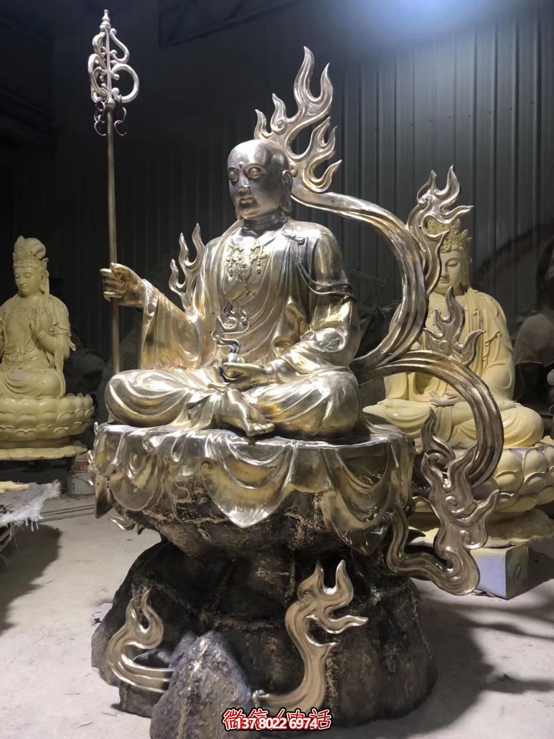游覽地藏王大型寺廟景區,感受精美雕塑的神秘魅力 游覽地藏王大型寺廟景區,感受精美雕塑的神秘魅力
