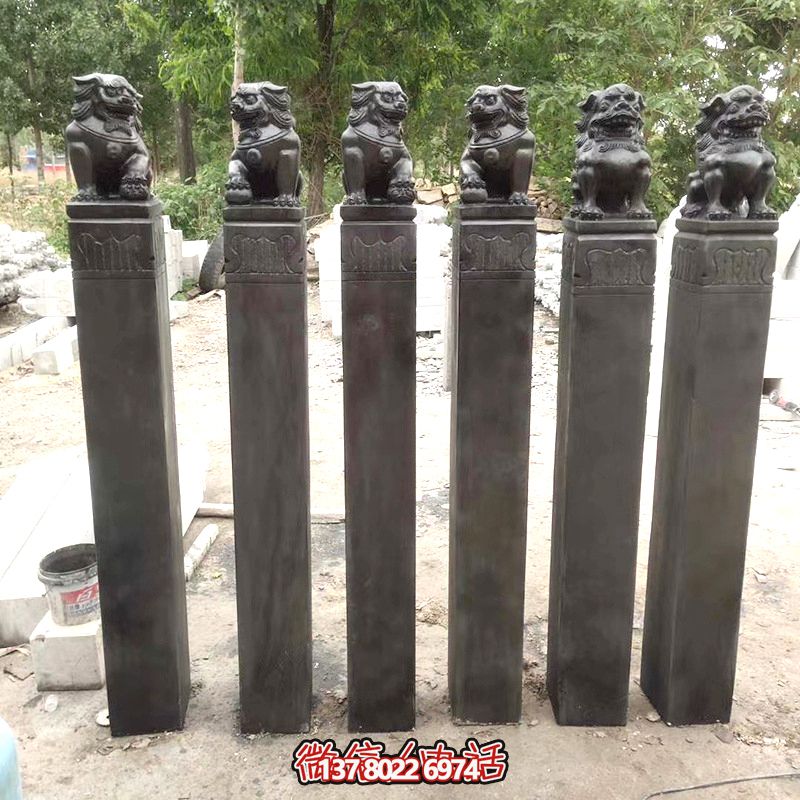 古雅青石仿古石獅子拴馬柱，點綴庭院門前