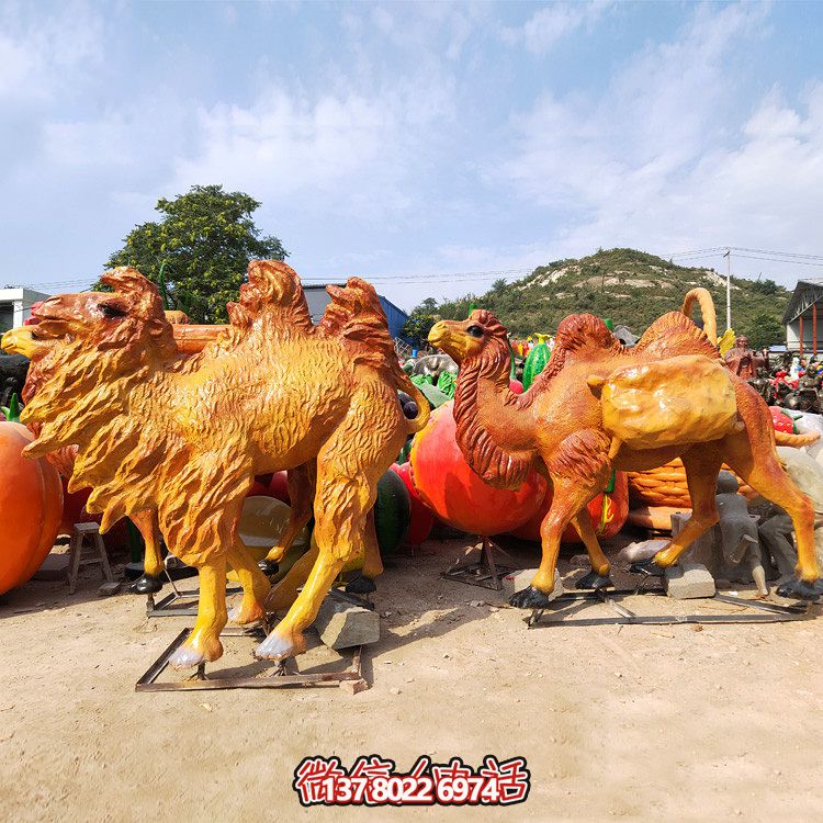 玻璃鋼駱駝雕塑，高端噴漆裝飾公園街道