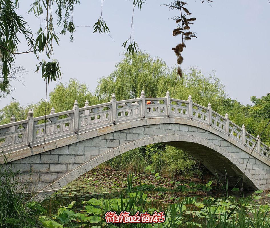 融合城市園林藝術的花崗巖鏤空拱橋欄桿 融合城市園林藝術的花崗巖鏤空拱橋欄桿